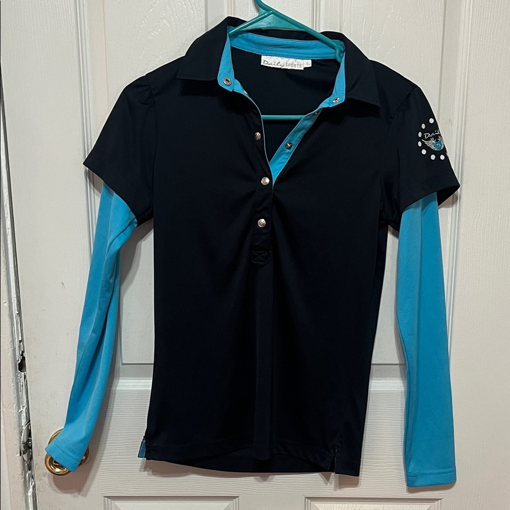 Tailor Vintage Women's Long Sleeve Top in Black and Blue